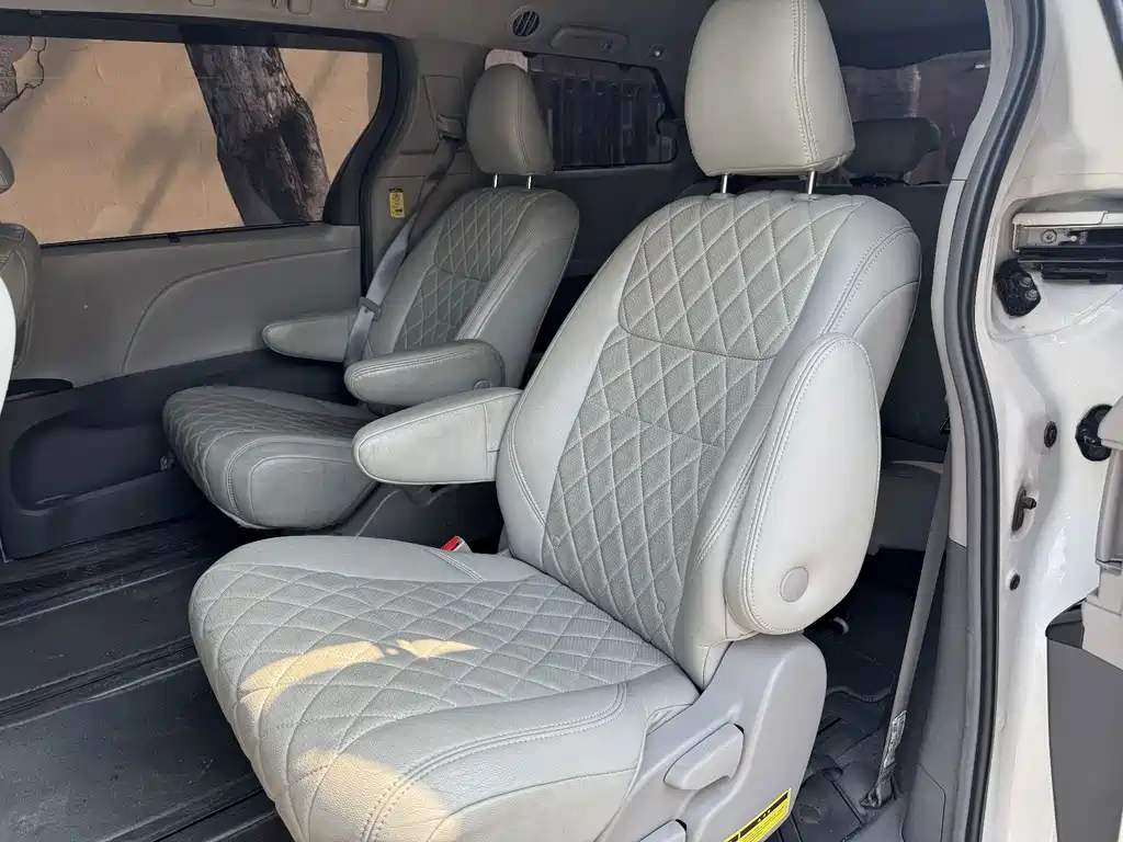 Toyota Sienna 2015 3.5L L