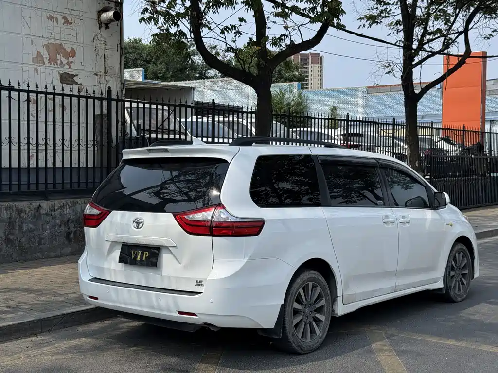 Toyota Sienna 2015 3.5L L