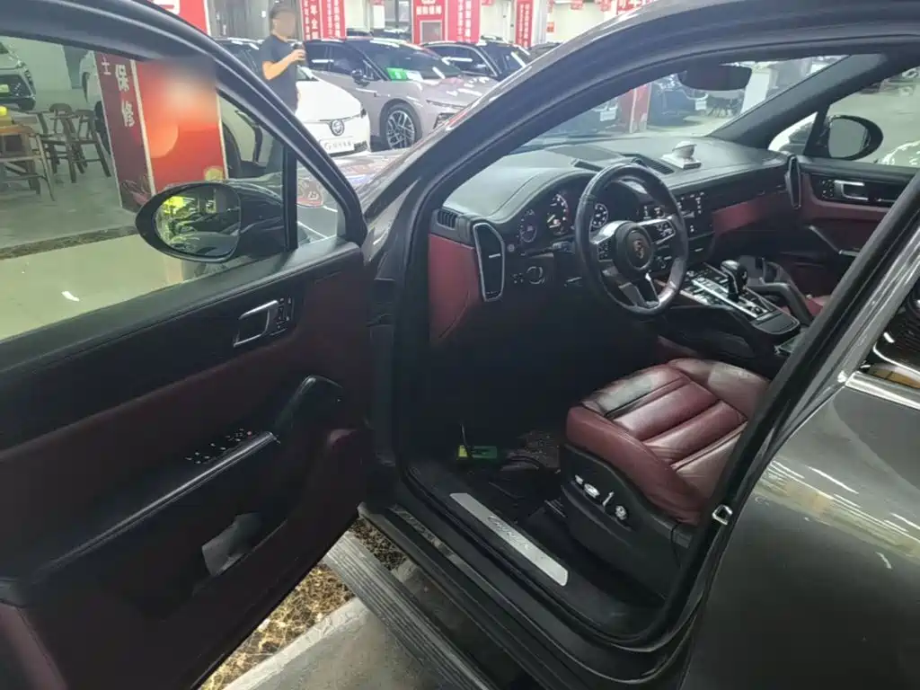 Porsche Cayenne Hybrid — миниатюра 16