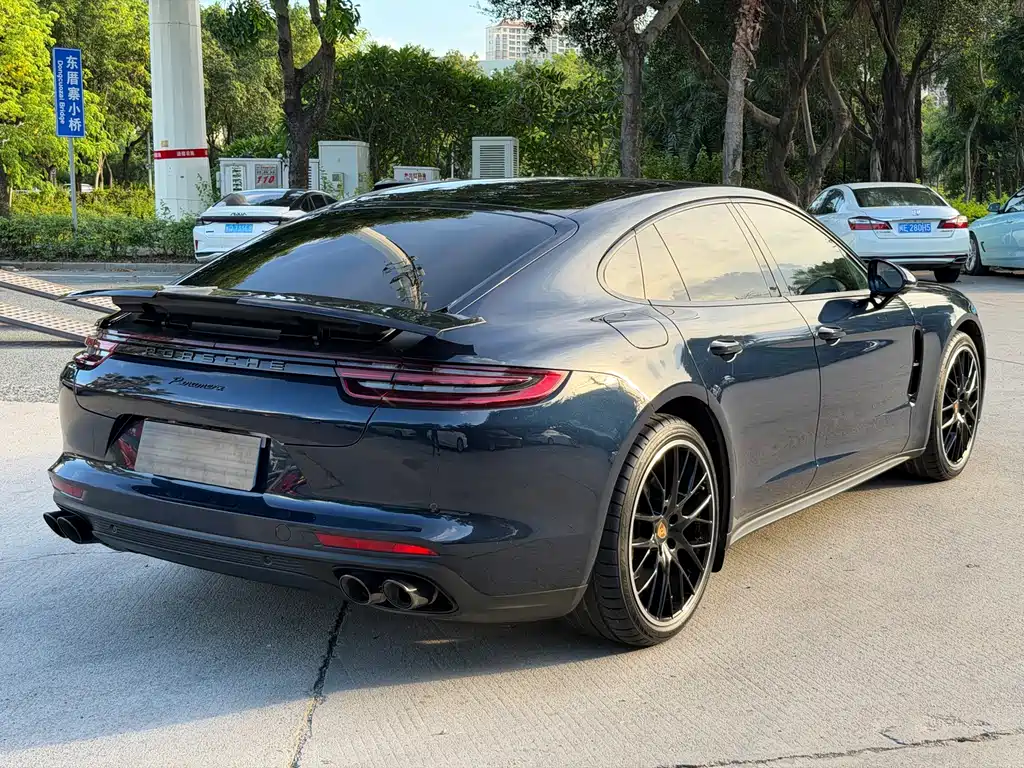 Porsche Panamera — миниатюра 7
