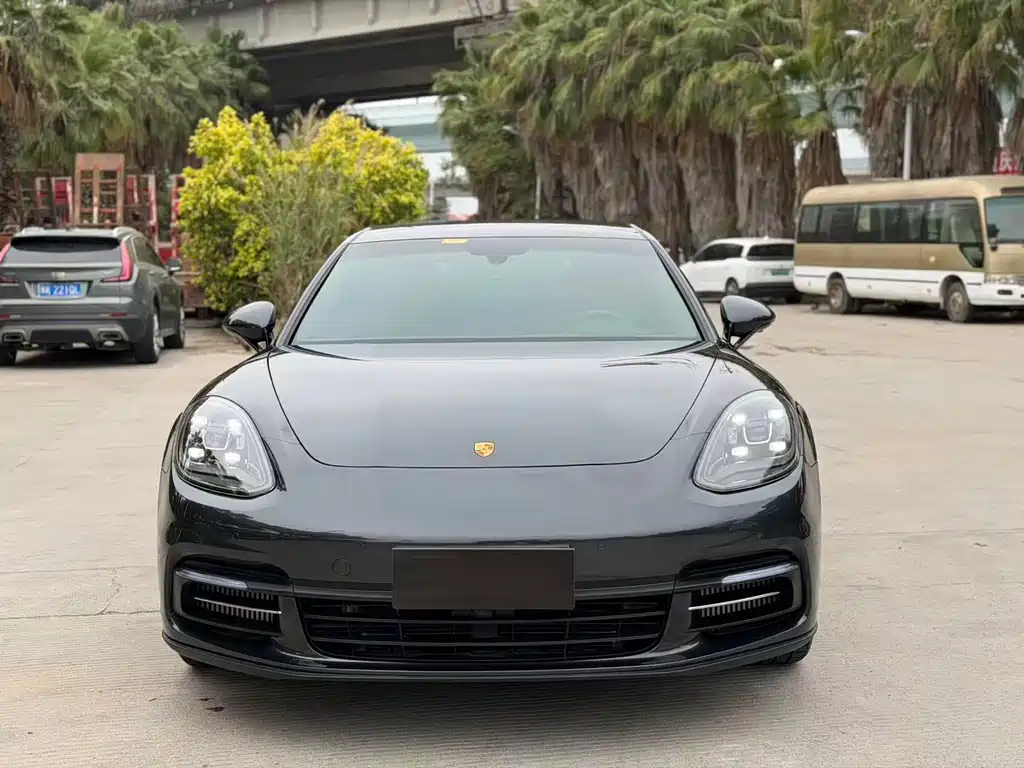Porsche Panamera — миниатюра 2