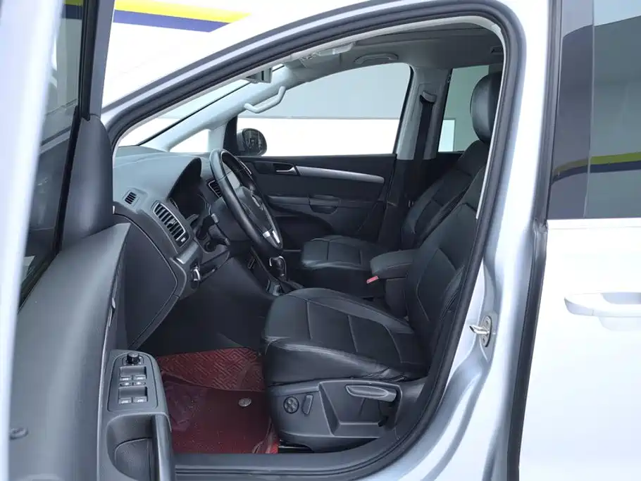 Volkswagen Sharan — миниатюра 9