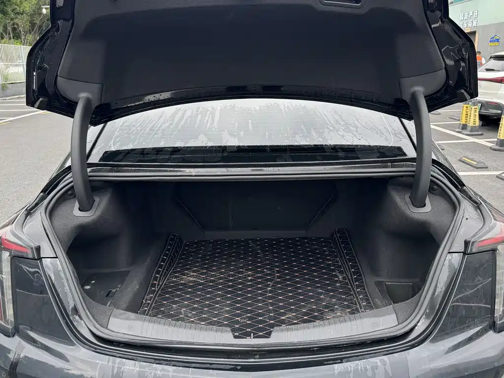 Cadillac CT5 — миниатюра 21