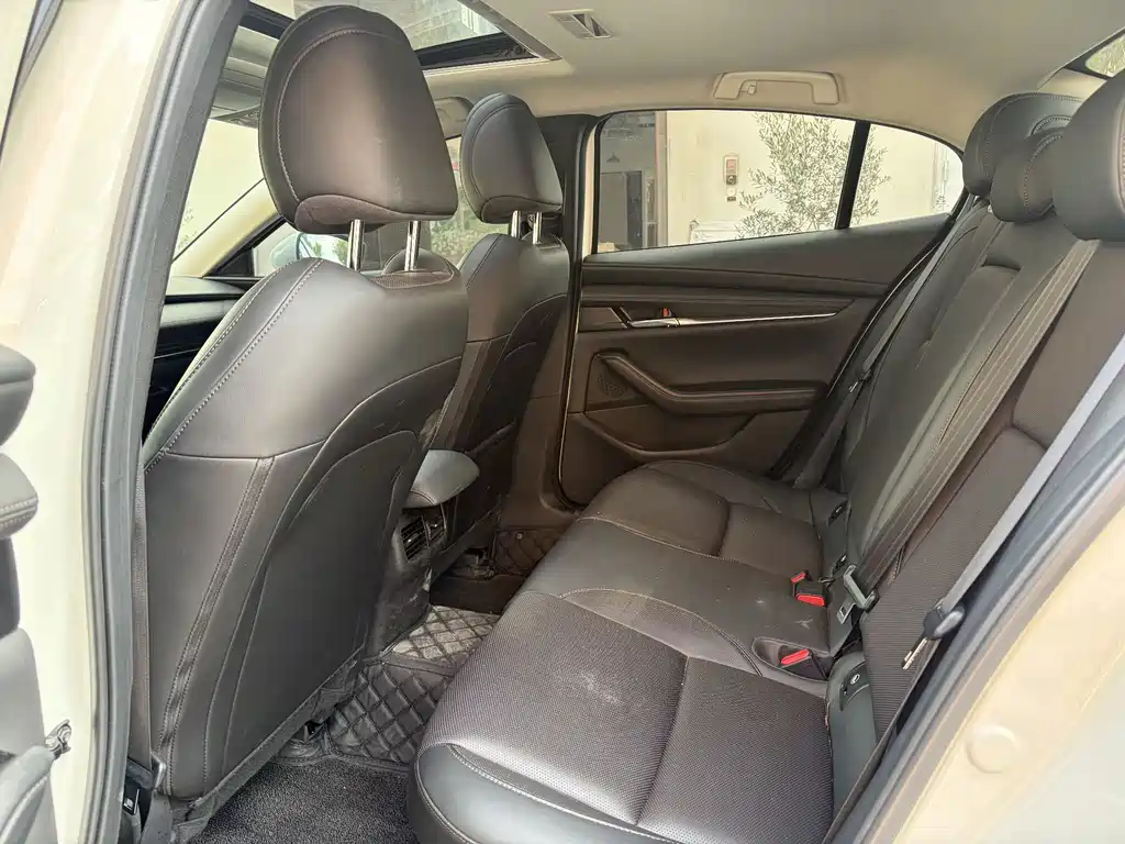 Mazda 3 Axela — миниатюра 5