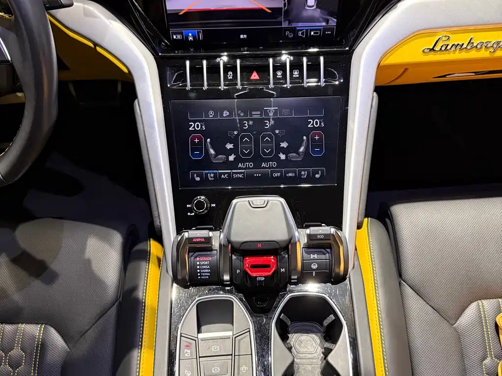 Lamborghini Urus — миниатюра 12