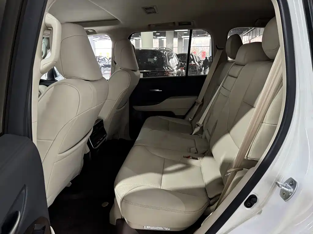 Toyota Land Cruiser 2025 4.0L AT
