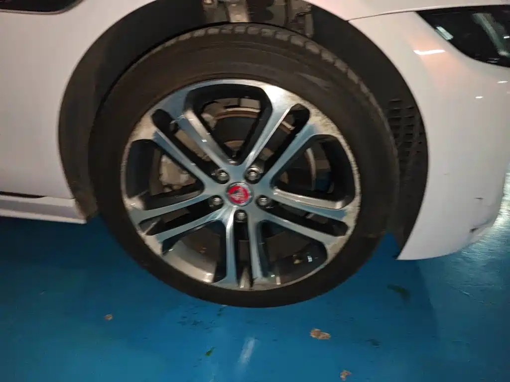 Jaguar XEL — миниатюра 8
