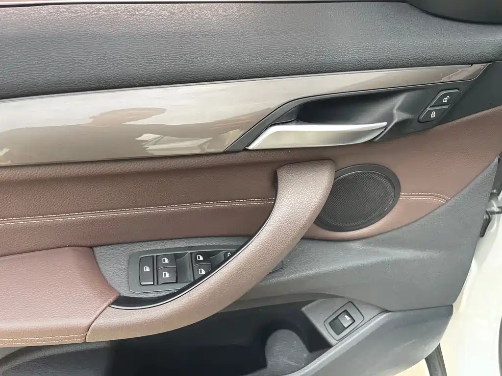 BMW X1 — миниатюра 9
