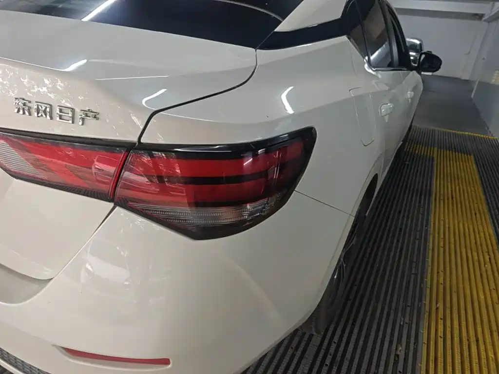 Nissan Sylphy — миниатюра 8