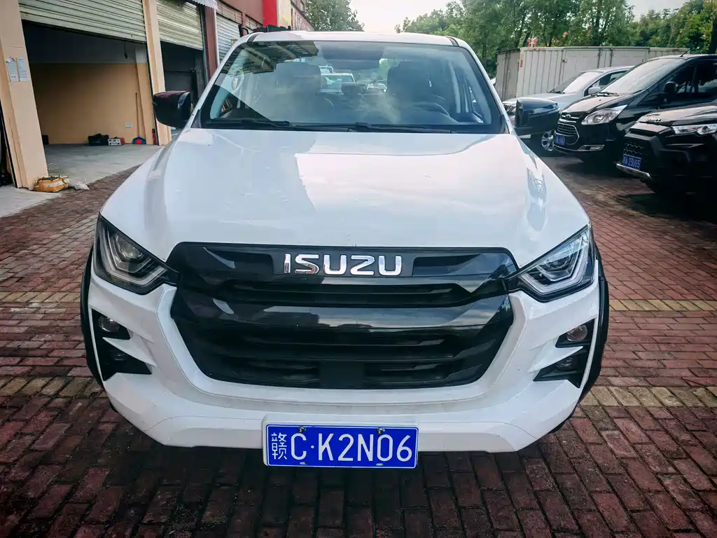 Isuzu D-MAX — миниатюра 2