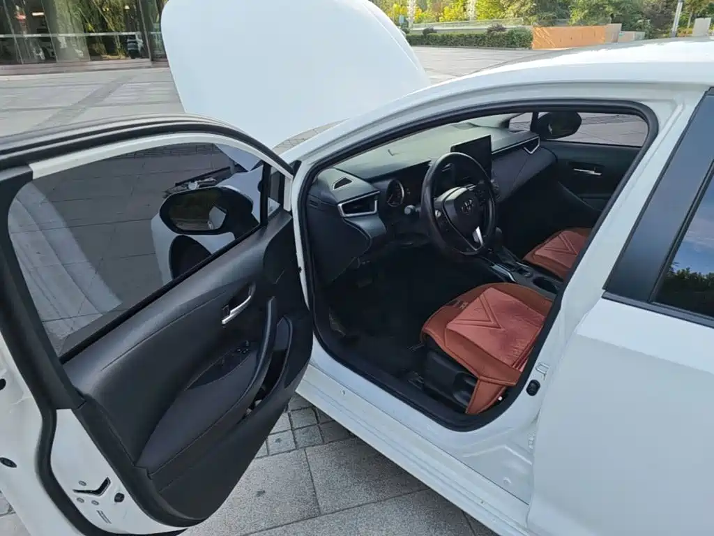 Toyota Corolla — миниатюра 12