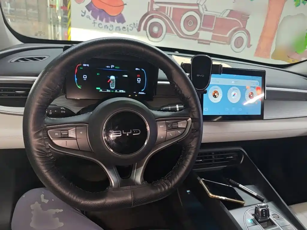 BYD Seal 05 DM-i — миниатюра 10