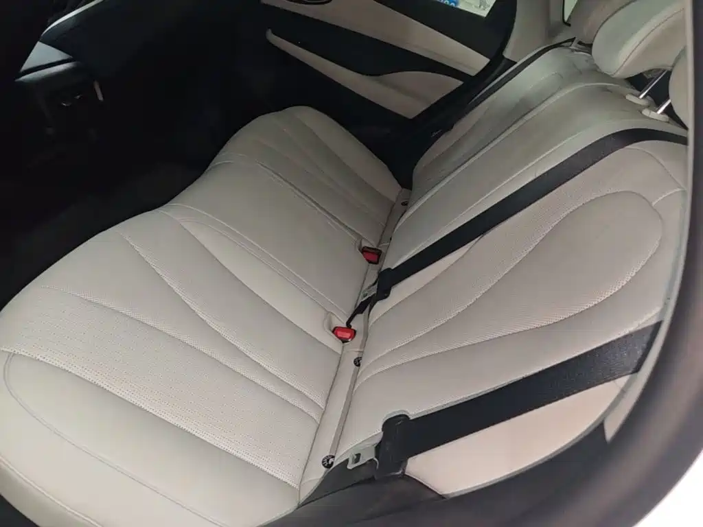 BYD Seal 05 DM-i — миниатюра 17
