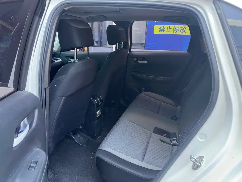 Honda Fit — миниатюра 8