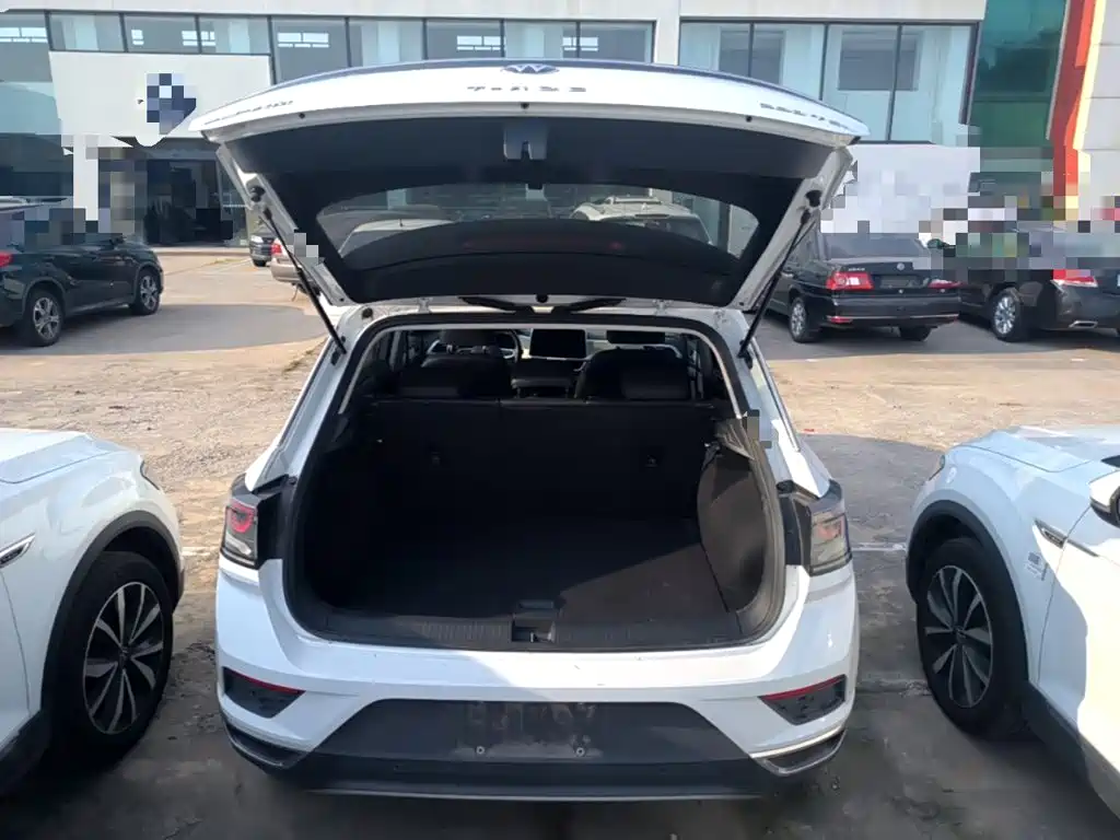 Volkswagen T-Roc — миниатюра 19