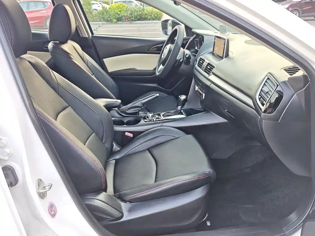 Mazda 3 Axela — миниатюра 15
