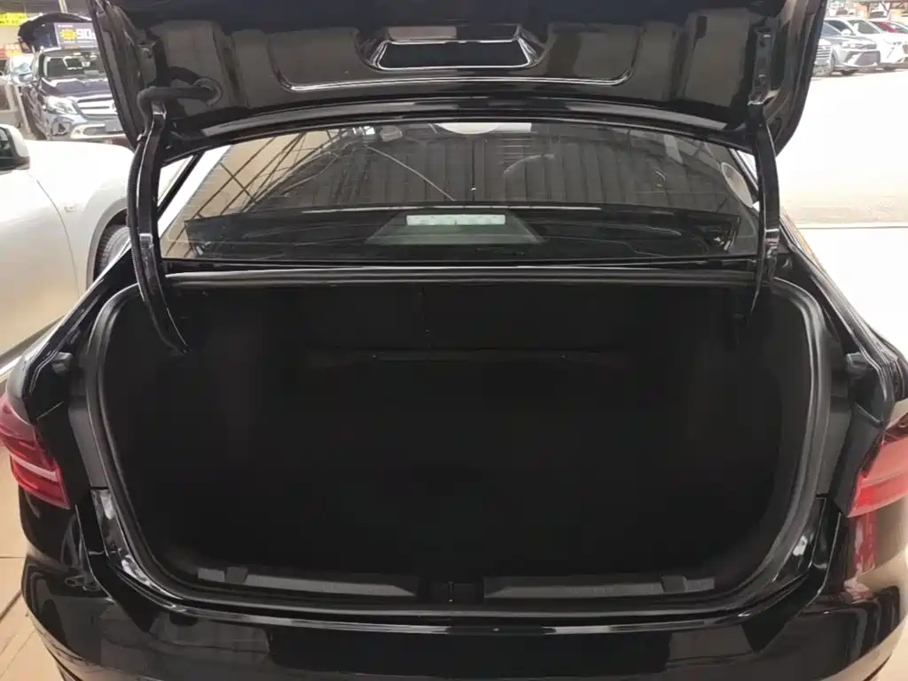 Volkswagen Lavida — миниатюра 19