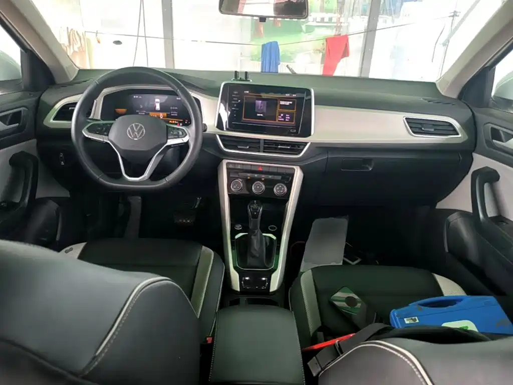 Volkswagen T-Roc — миниатюра 10