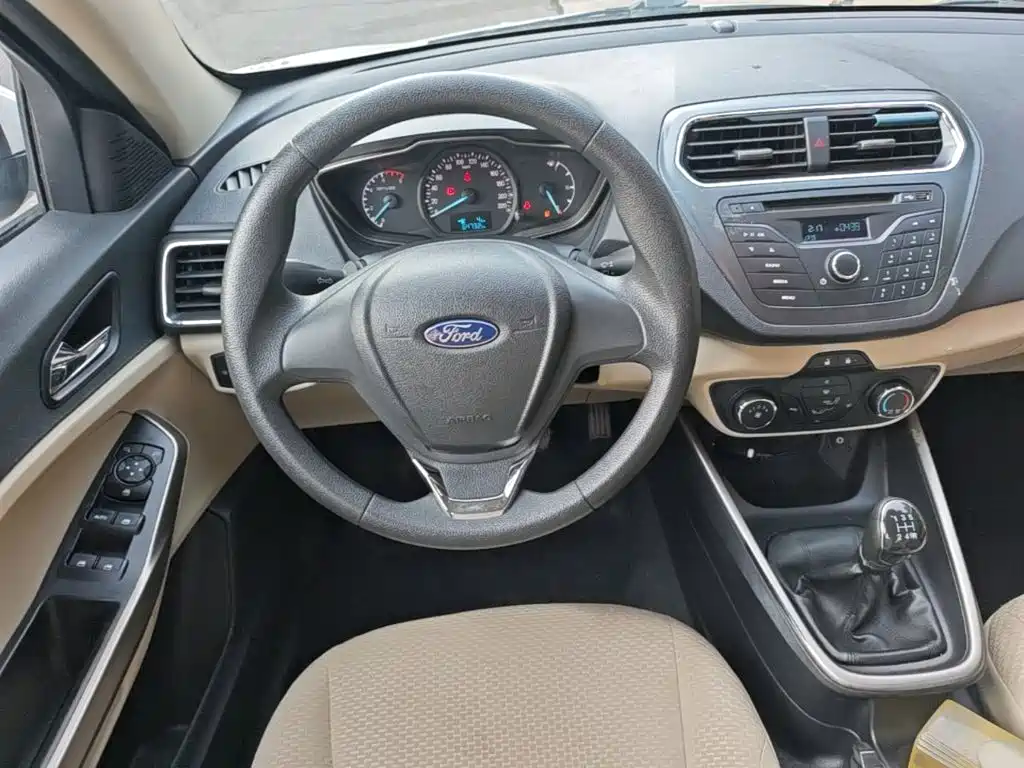 Ford Escort — миниатюра 11