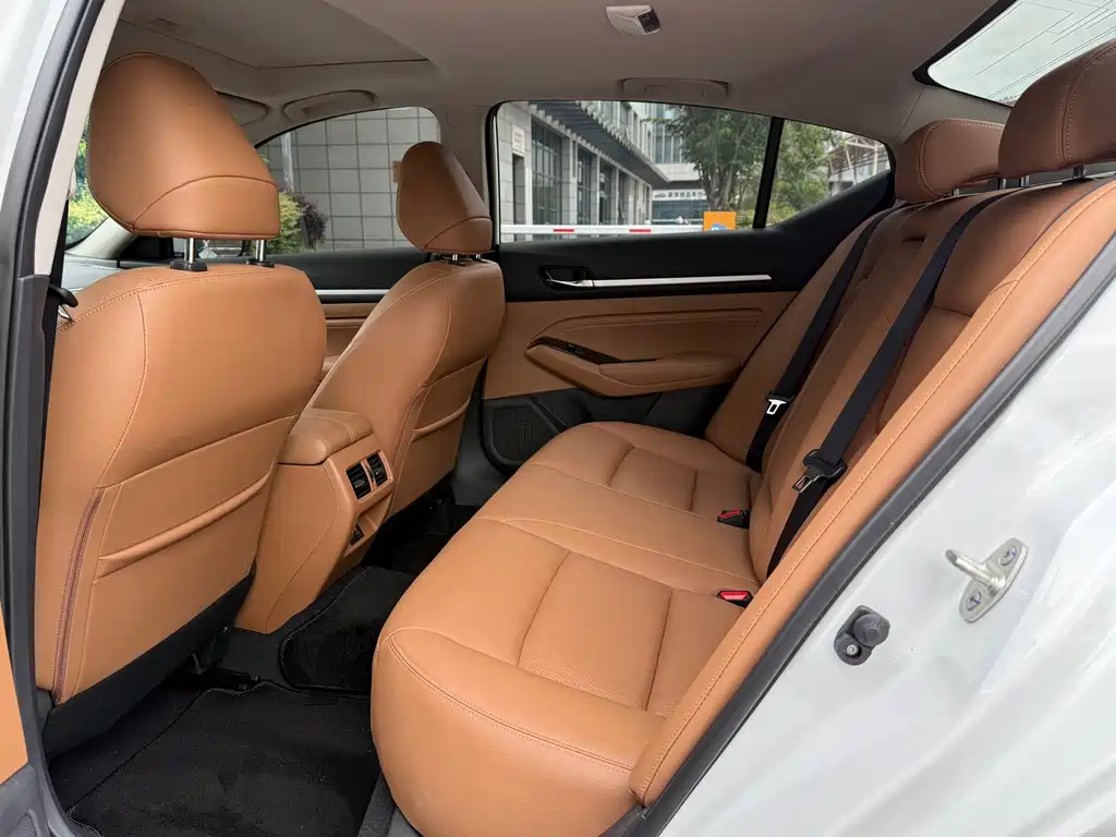Nissan Teana — миниатюра 11