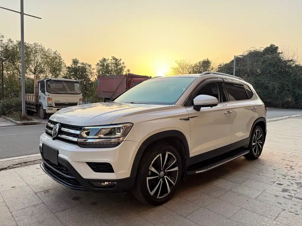 Volkswagen Tharu 2019