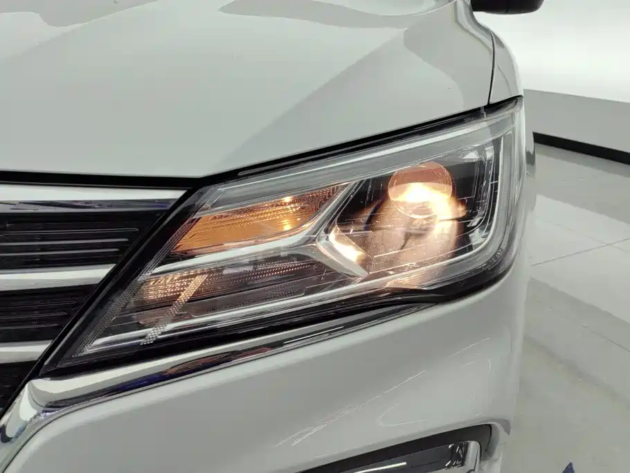 Roewe i5 — миниатюра 5