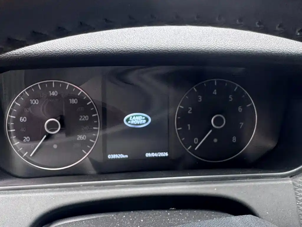 Land Rover Velar — миниатюра 4