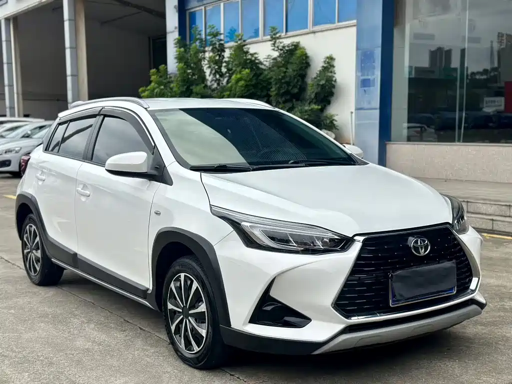 Toyota Yaris L — миниатюра 3