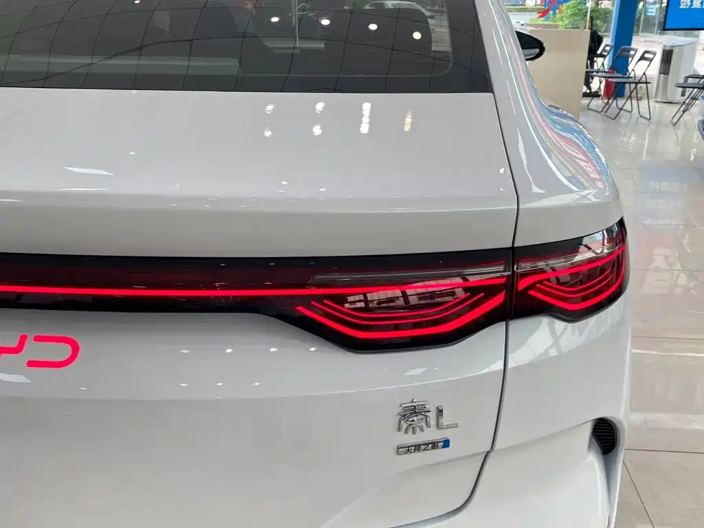 BYD Qin L — миниатюра 16