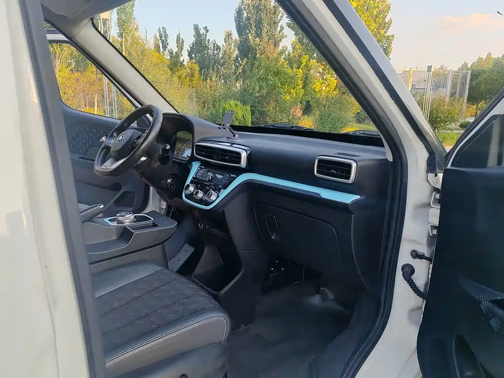 Changhe EV5 — миниатюра 11