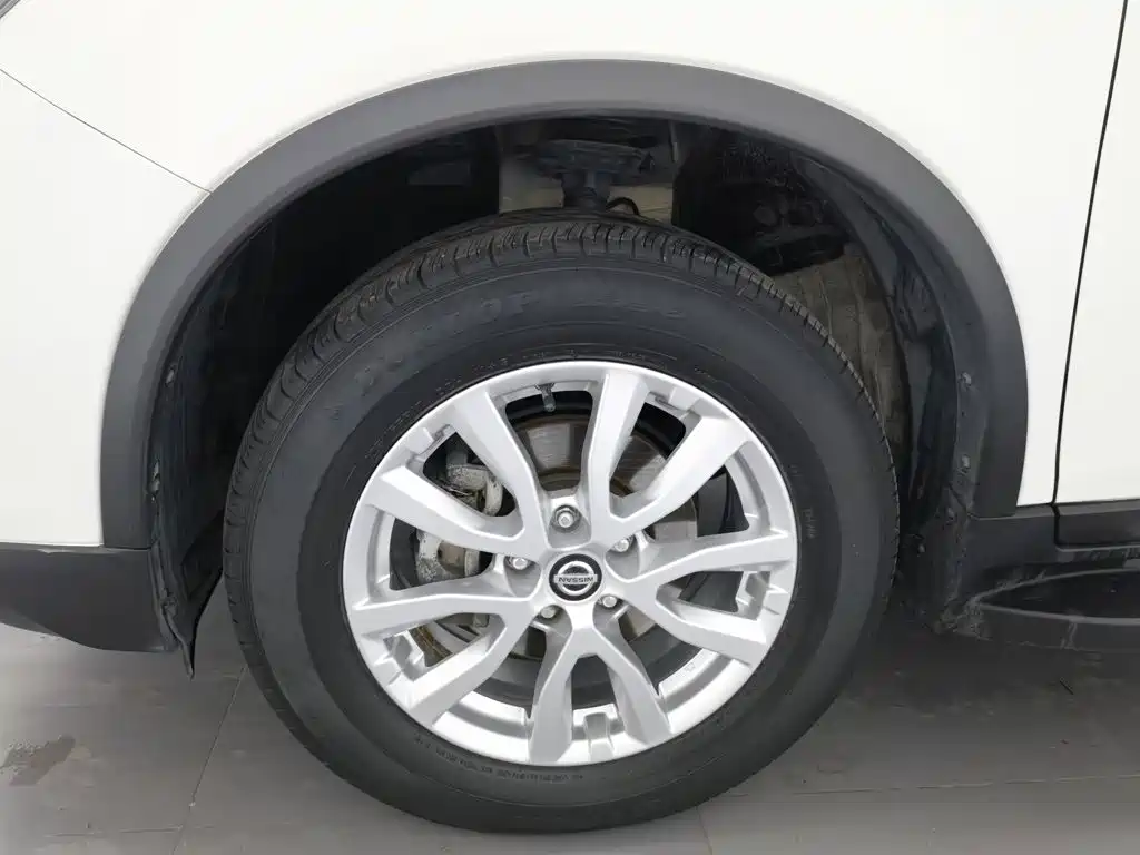 Nissan X-Trail — миниатюра 17