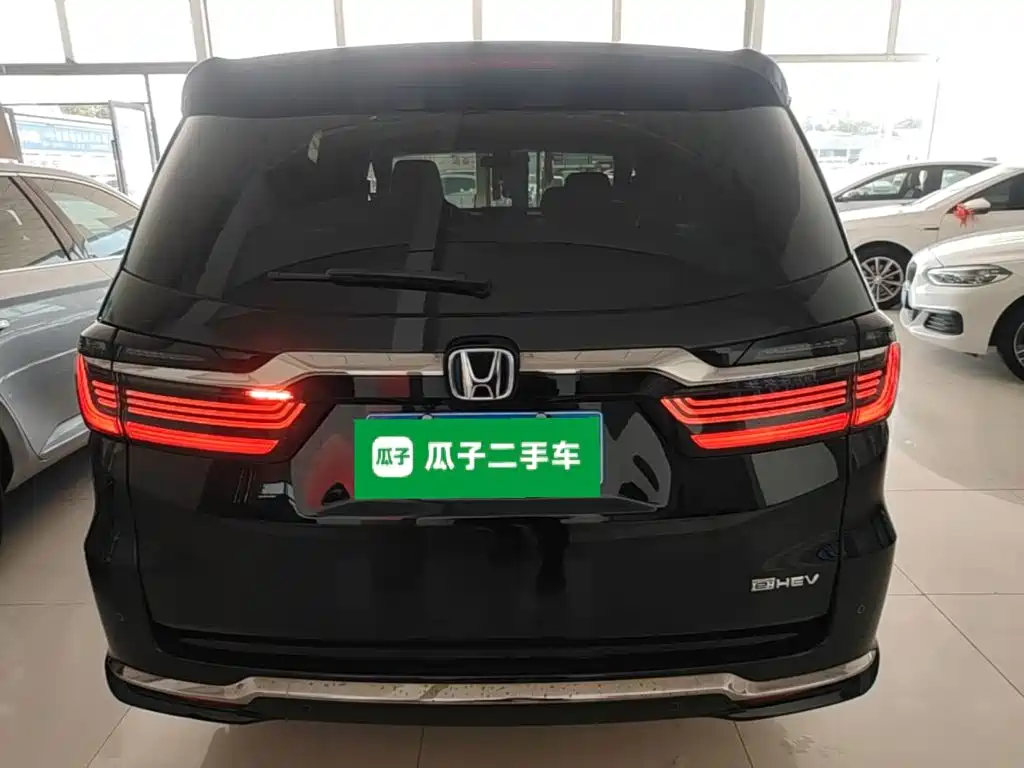 Honda Elysion — миниатюра 6