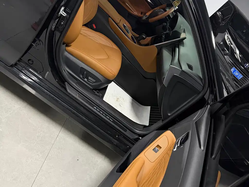 Toyota Avalon 2024 2.5L XLE Luxury