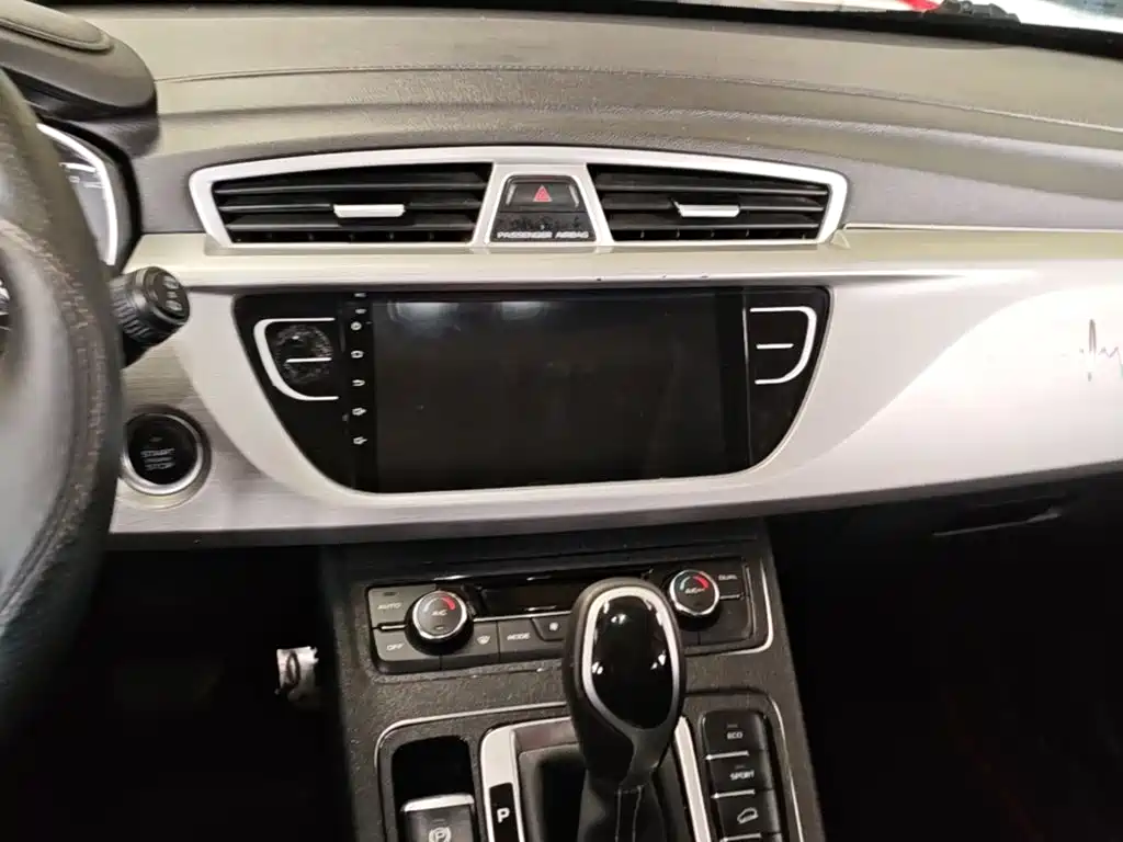Geely Boyue — миниатюра 13