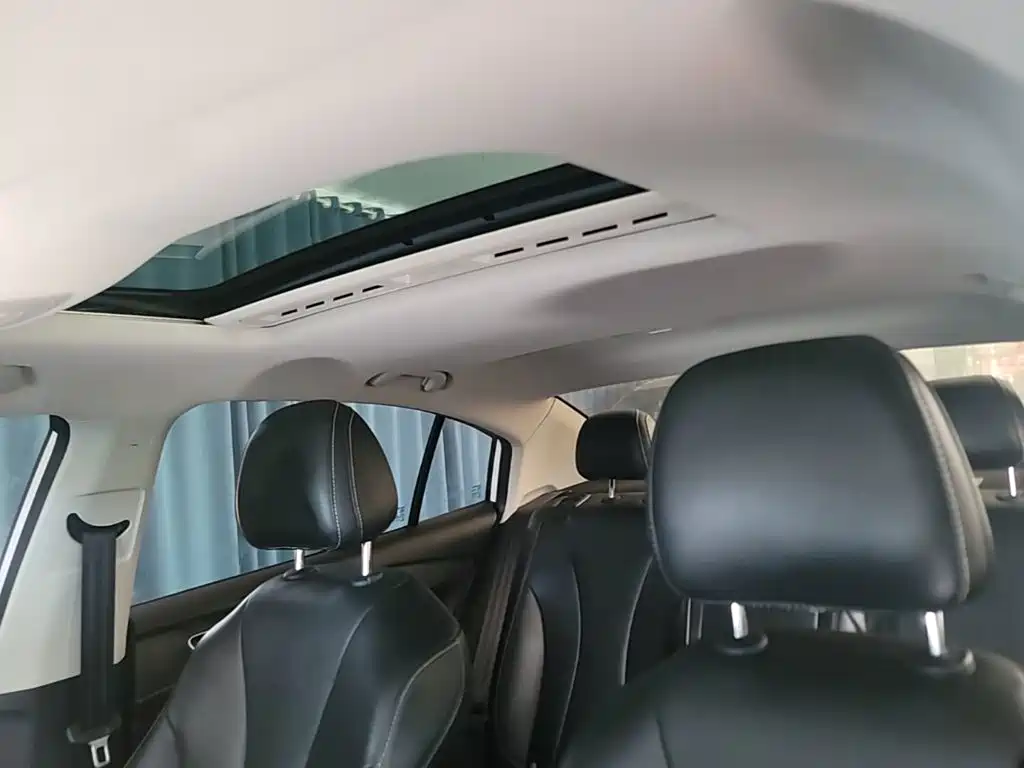 Roewe i5 — миниатюра 18