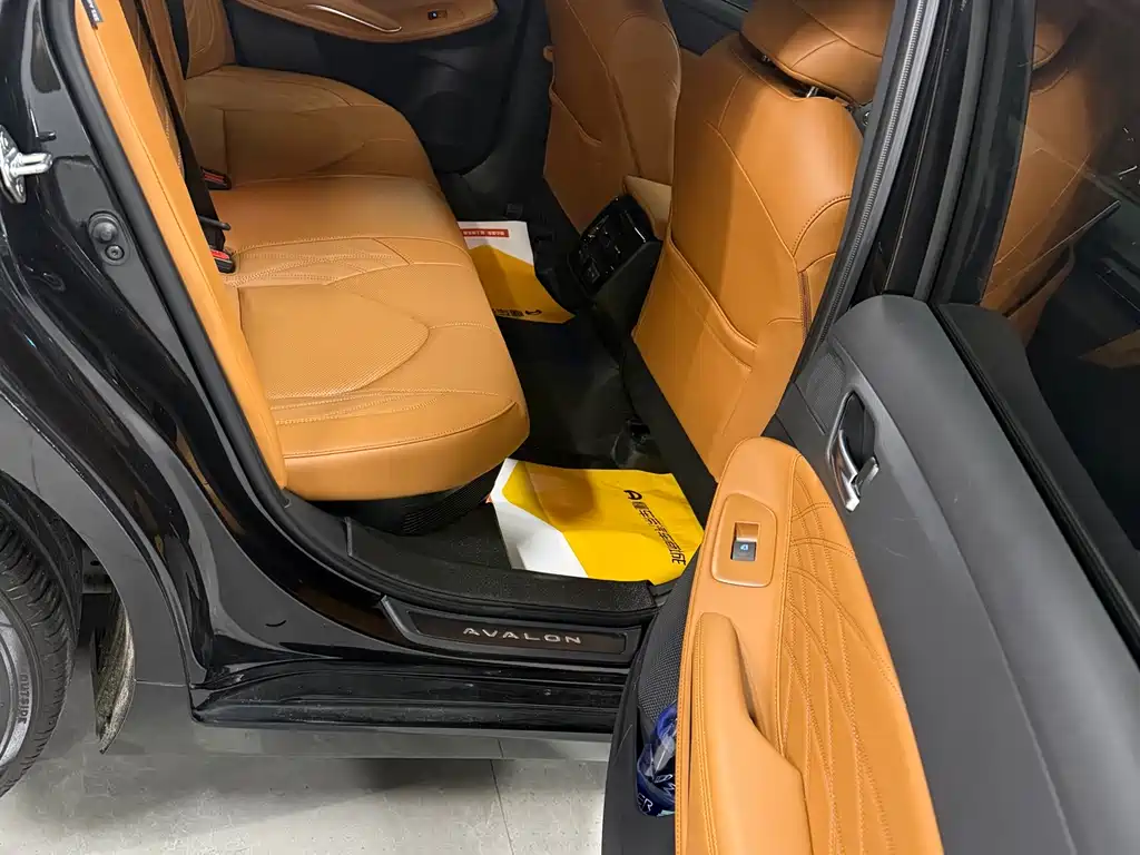 Toyota Avalon 2024 2.5L XLE Luxury