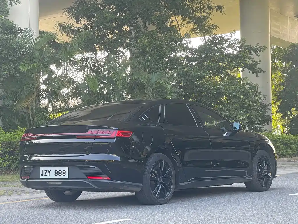 BYD Han — миниатюра 7