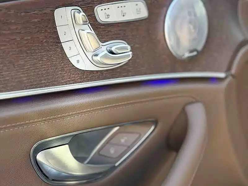 Mercedes-Benz E-Class — миниатюра 14
