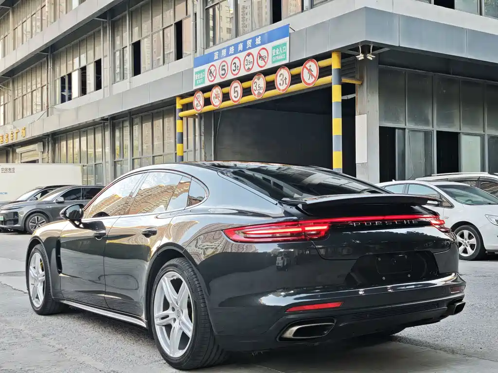 Porsche Panamera — миниатюра 11