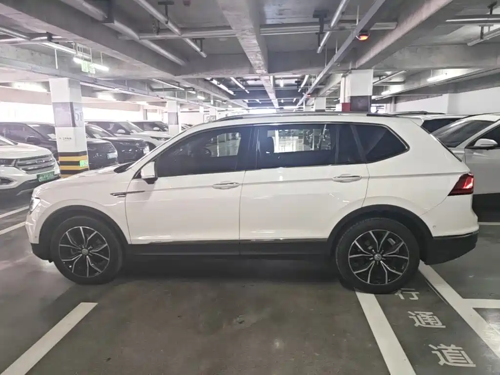 Volkswagen Tiguan L — миниатюра 4
