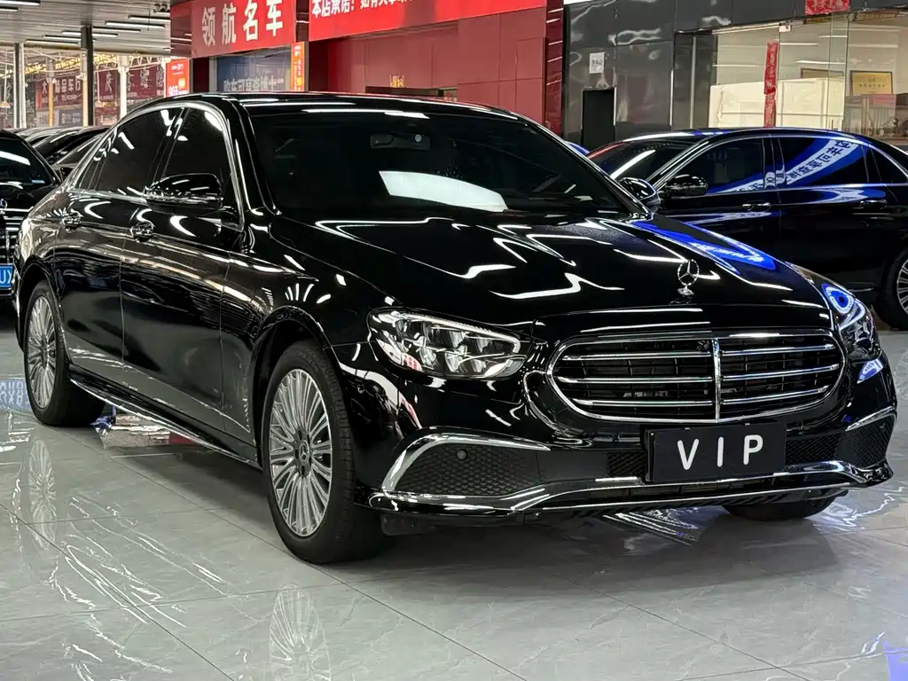 Mercedes-Benz E-Class — миниатюра 2