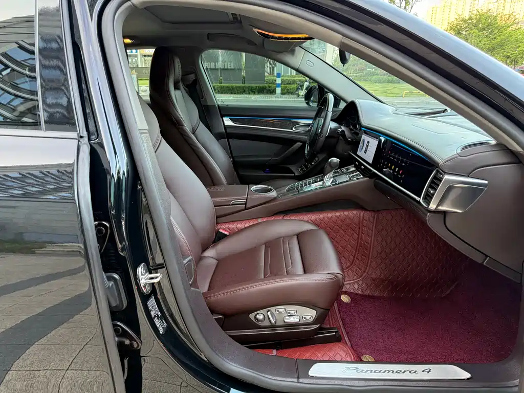 Porsche Panamera 2010 Panamera 4 3.6L