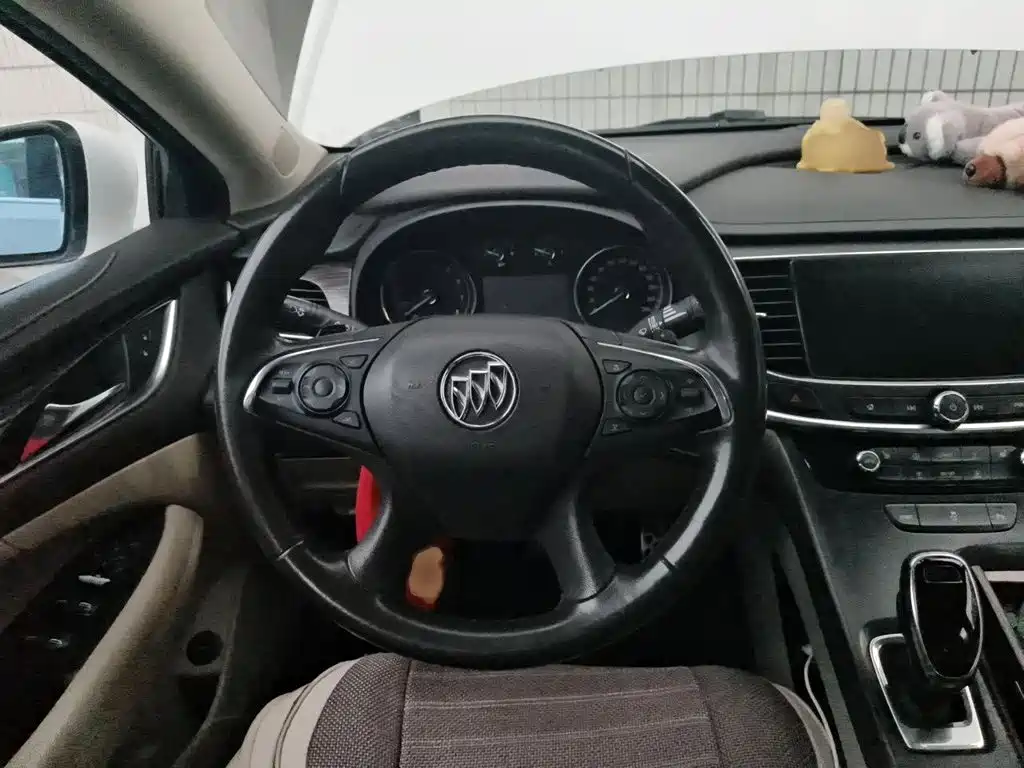 Buick LaCrosse — миниатюра 3