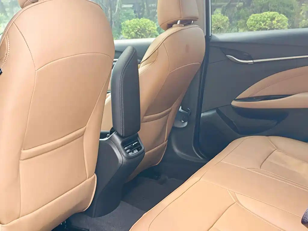Buick Excelle — миниатюра 7