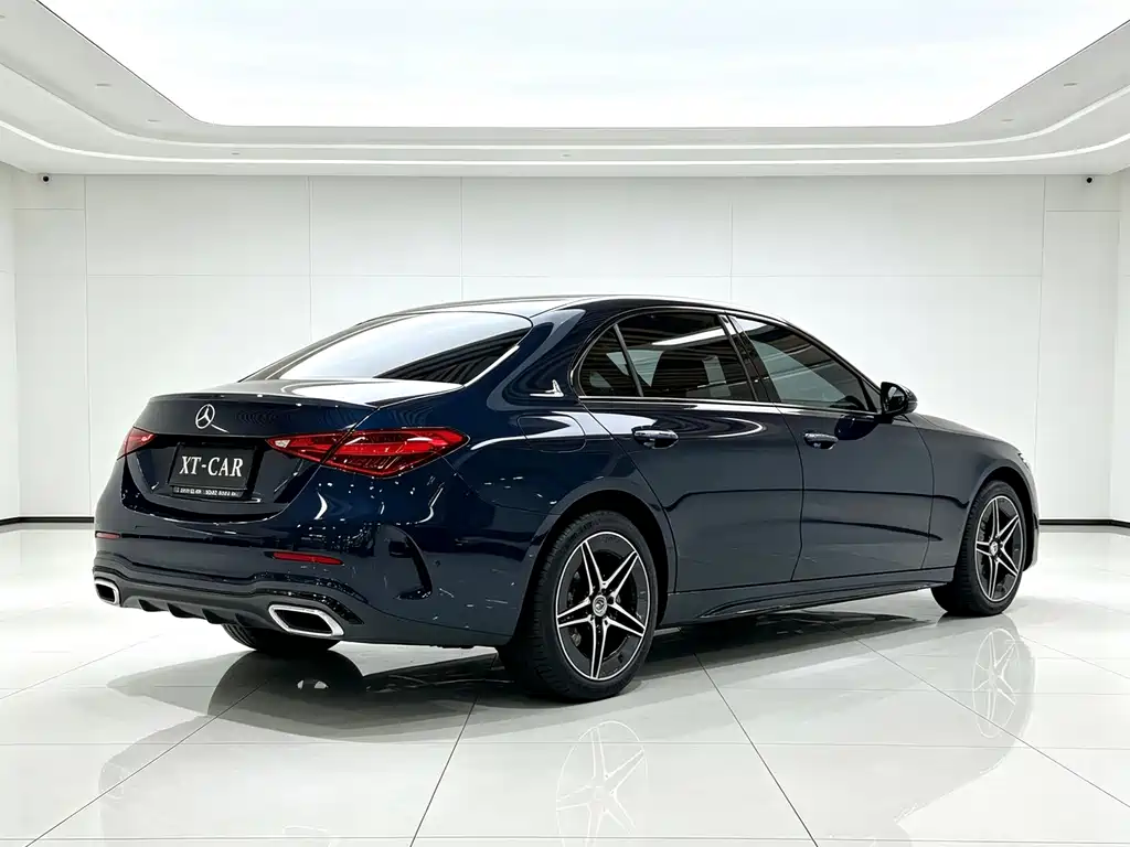 Mercedes-Benz C-Class — миниатюра 11