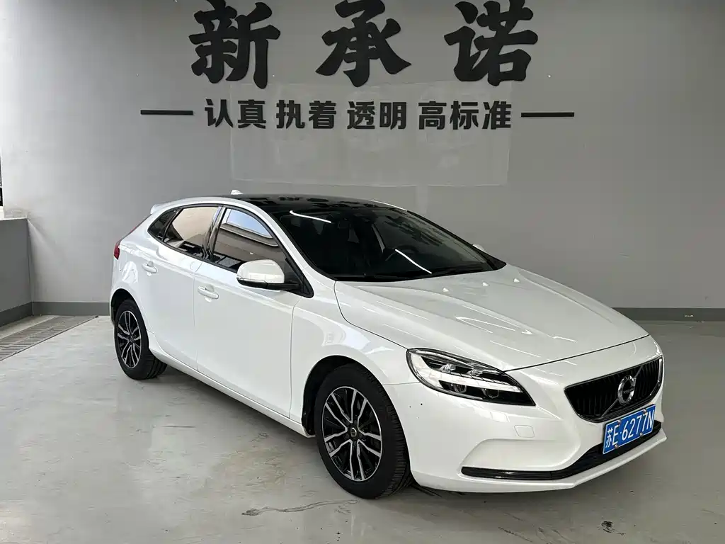 Volvo V40 — миниатюра 2