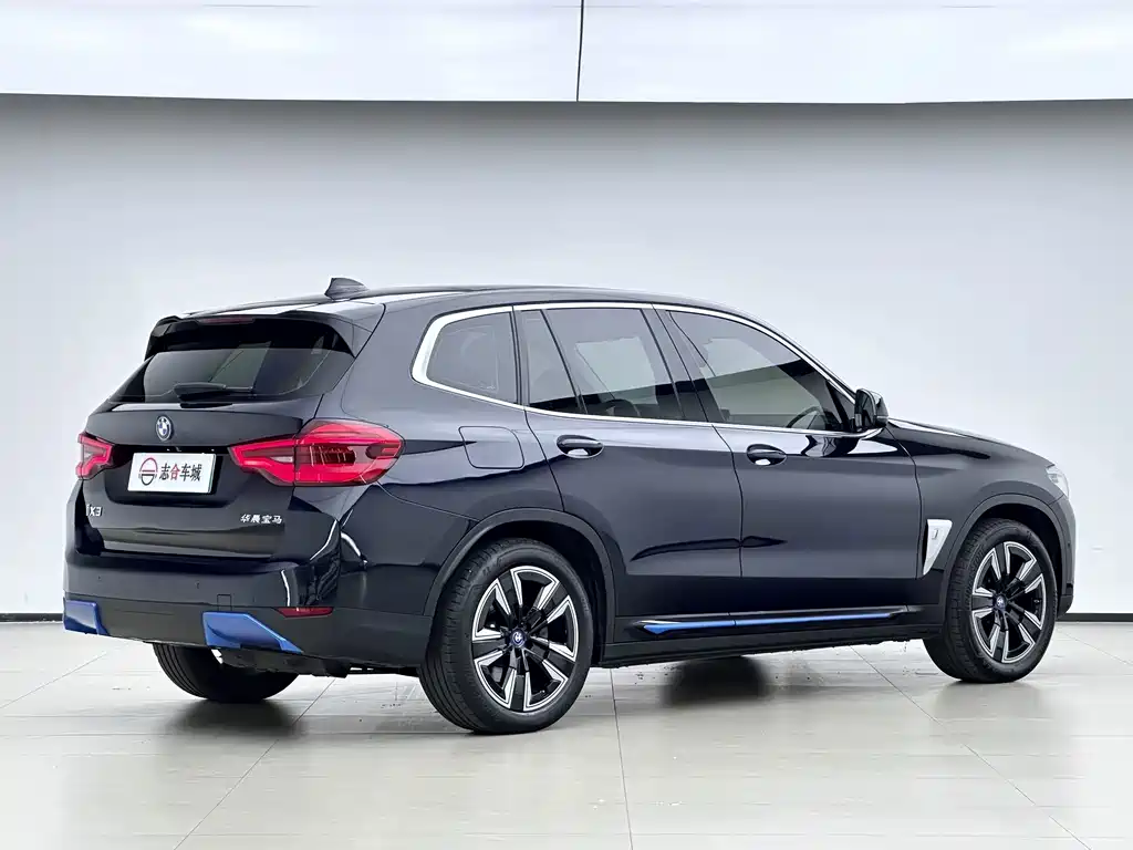 BMW iX3 — миниатюра 4