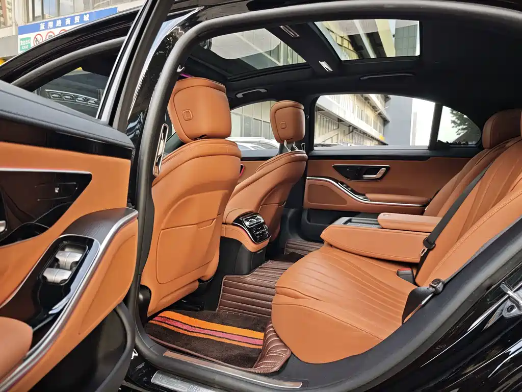 Mercedes-Benz S-Class — миниатюра 7