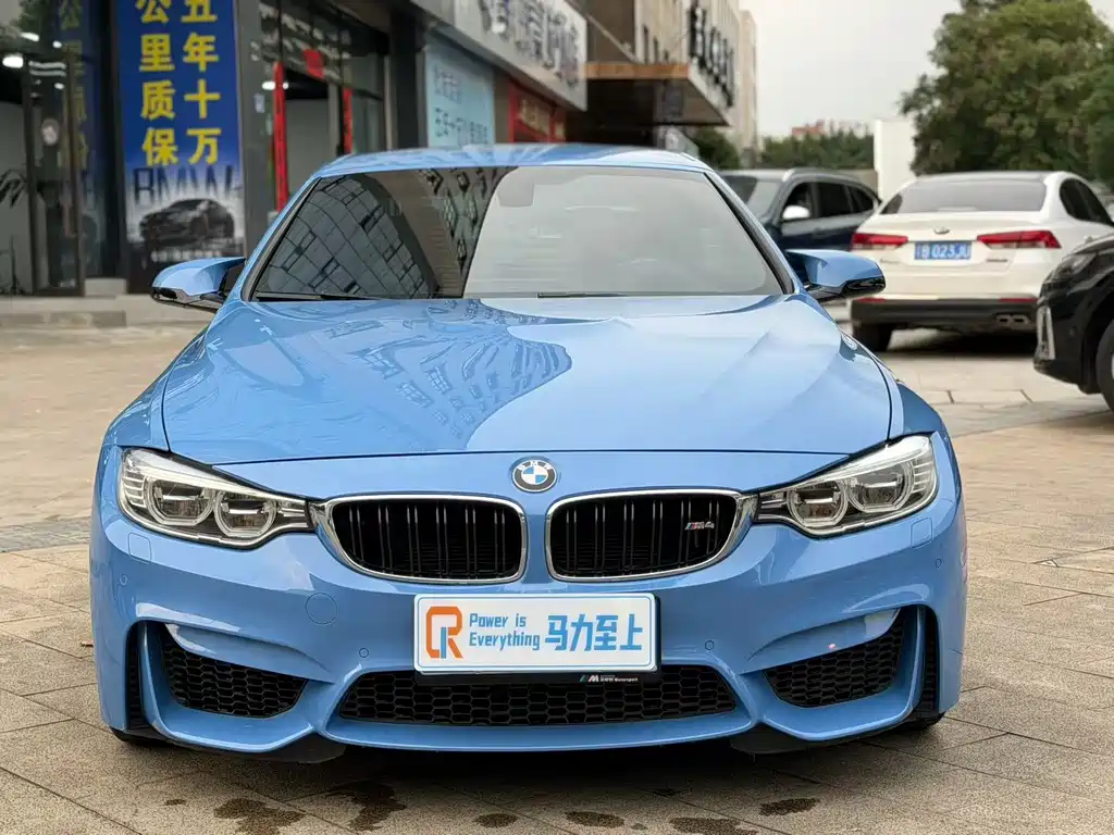 BMW M4 — миниатюра 3