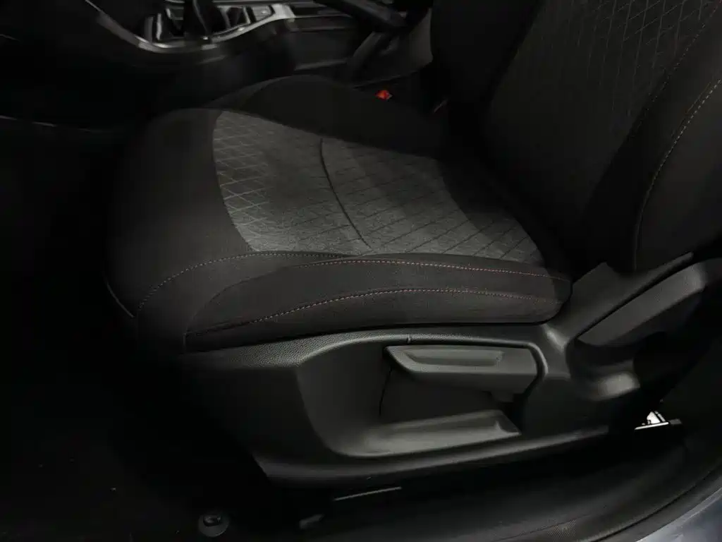 Roewe i5 — миниатюра 20